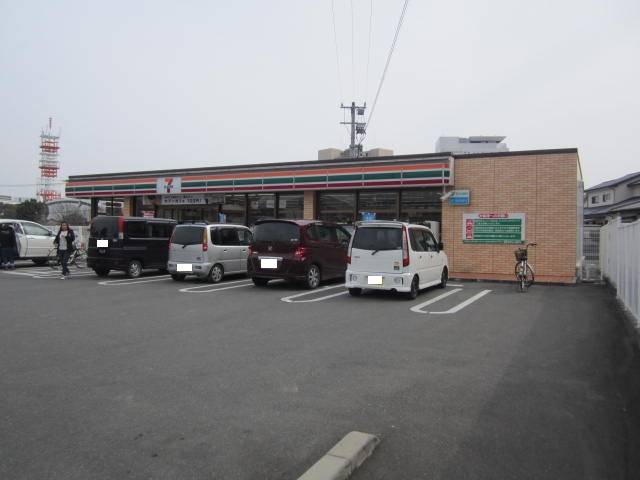 コンビニ　セブンイレブン久留米津福駅店（コンビニ）まで157m