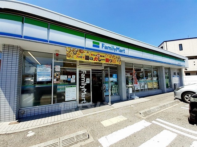 コンビニ　ファミリーマート　明石東二見（コンビニ）まで851m