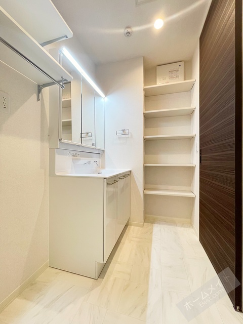 洗面設備　洗面所に収納あります♪