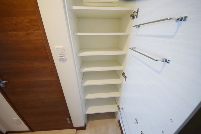 収納　シューズボックス