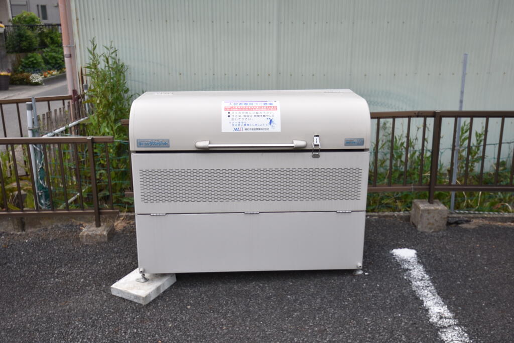 その他共有部分　入居者専用ゴミストッカー