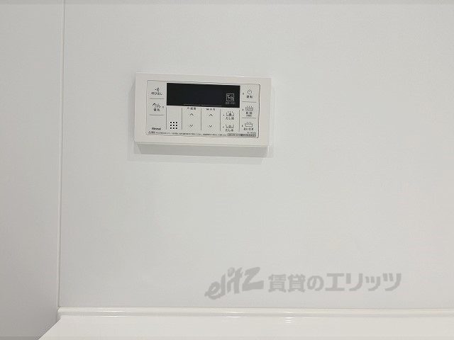 その他設備　給湯器リモコン