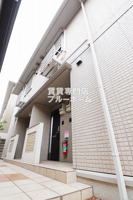建物外観　軽量鉄骨造2階建ての物件！