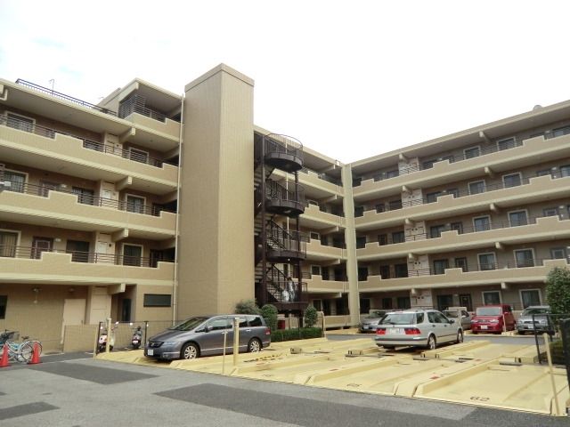 建物外観　重厚感のある外観です