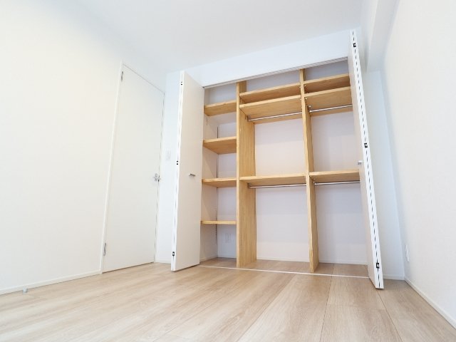 その他部屋・スペース　使い勝手のいい寝室です