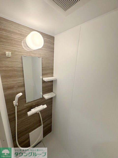 バス・シャワールーム　同建物別号室
