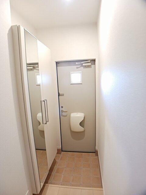ＪＲ福塩線 神辺駅 徒歩15分 2階建 築8年の玄関写真