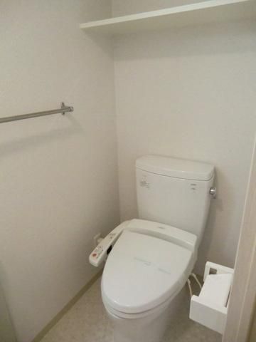 トイレ　うれしいウォシュレット完備