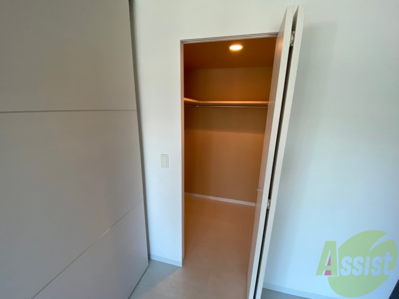 収納　寝室の収納です。部屋がすっきり片付きます。