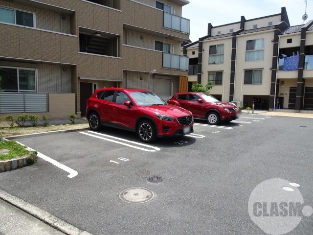 駐車場　敷地内駐車場