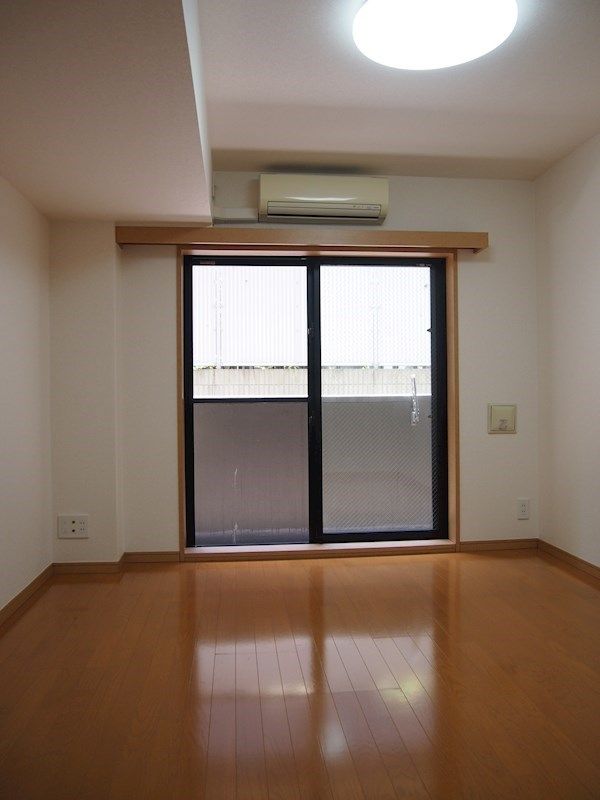 居室・リビング　※同タイプの別のお部屋です。