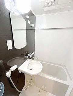 バス・シャワールーム　★洗面台付きバスルーム★