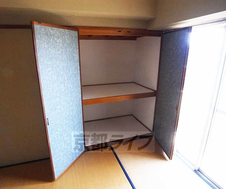 収納　６０２号室写真です