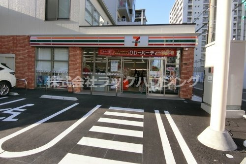 コンビニ　セブンイレブン大阪中央3丁目店（コンビニ）まで88m