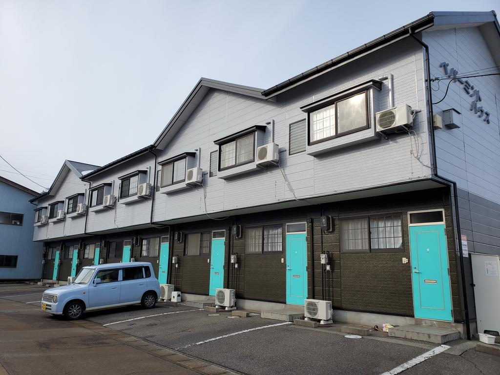 建物外観　落ち着いた雰囲気の外観です