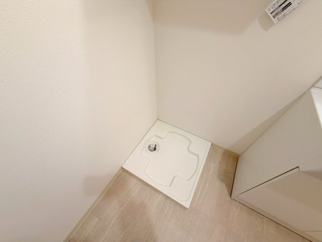 その他設備　嬉しい室内洗濯機置場。これで洗濯機も長持ちしますね。
