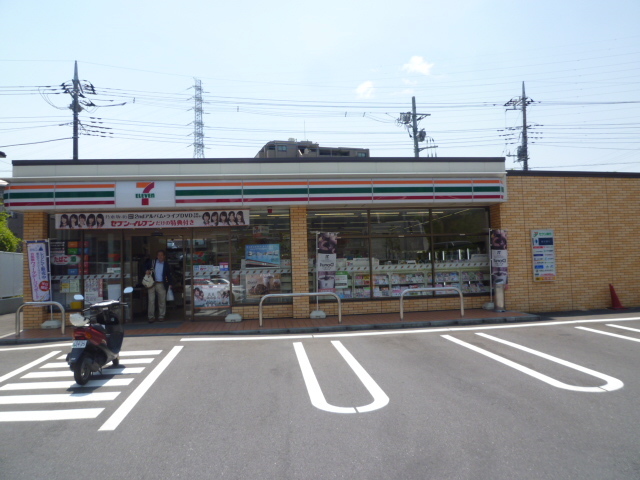 コンビニ　セブンイレブン横浜榎が丘店（コンビニ）まで233m
