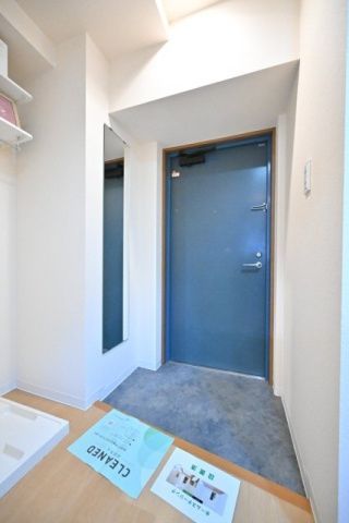 玄関　（別タイプ参考写真）サンテミリオン目白　豊島区目白2