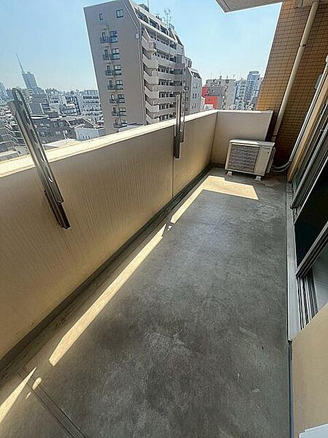 バルコニー　（別タイプ参考写真）レーベンハイム加賀プレシャスフォルム　板