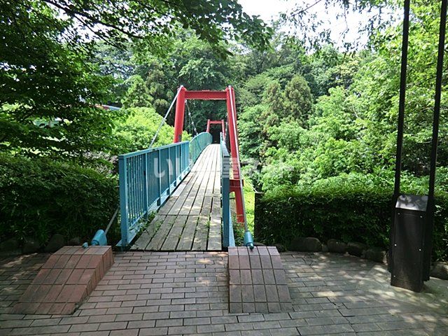 公園　滝の根公園（公園）まで558m