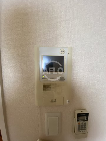 セキュリティ　オアシス梅田　TV付きモニターフォン
