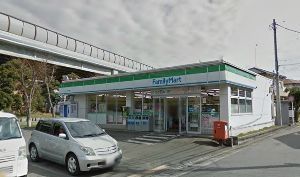 コンビニ　ファミリーマート赤羽根（コンビニ）まで584m