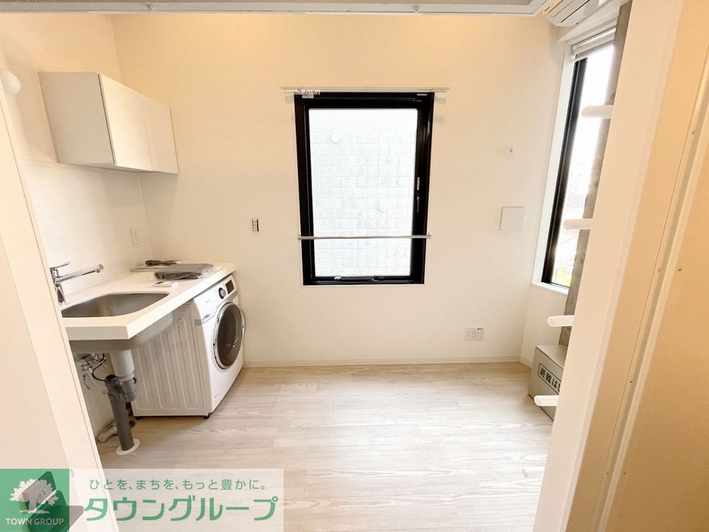 居室・リビング　同じ物件の他の部屋の写真になります。