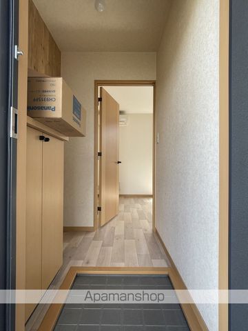 ＪＲ東海道本線 浜松駅 バス乗車時間：20分 最寄りバス停で下車 徒歩2分 2階建 築25年の玄関写真