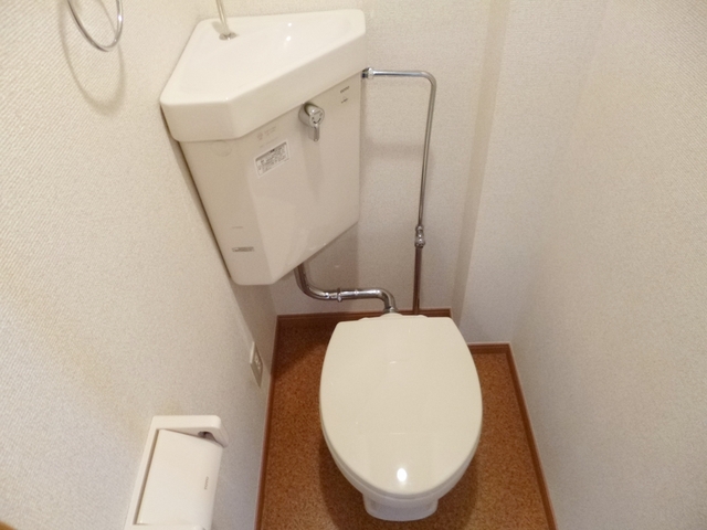 トイレ　清潔感のあるトイレです