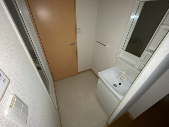 洗面設備　※別部屋の写真です