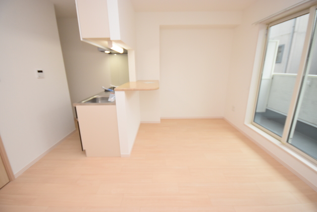 KTIレジデンス寝屋川の居間写真