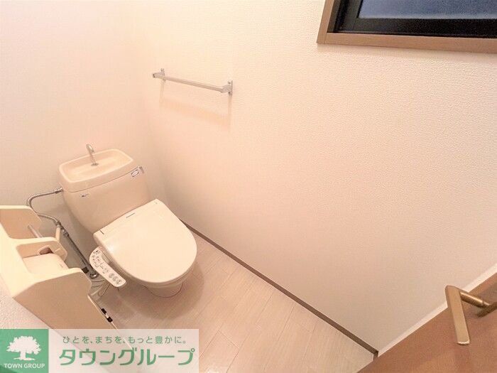 多摩都市モノレール 泉体育館駅 徒歩3分 2階建 築32年のトイレ写真