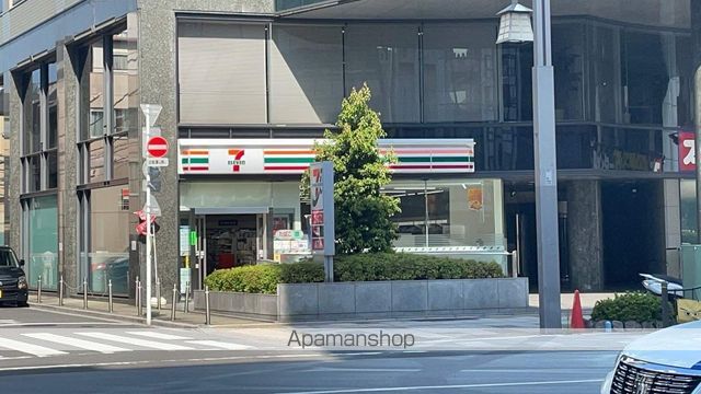 コンビニ　セブンイレブン（コンビニ）まで319m