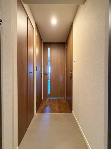 地下鉄千日前線 阿波座駅 徒歩9分 10階建 築1年の玄関写真