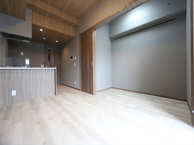 居室・リビング　ＤＫ7.8帖　カウンターキッチン　エアコン完備