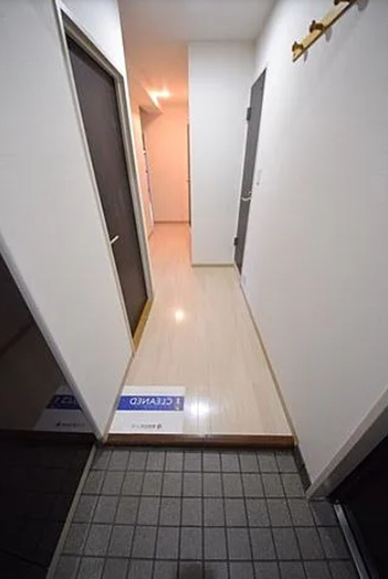 玄関　写真は同タイプ住居です