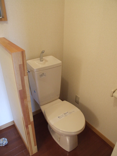 ＪＲ東海道本線 鷲津駅 徒歩12分 2階建 築20年のトイレ写真