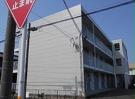 【レオパレスサンシャインの建物外観】