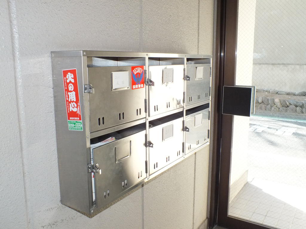 エントランス　集合ポスト