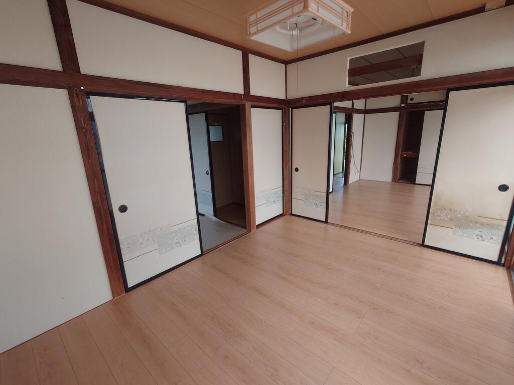 若槻貸家の内装写真