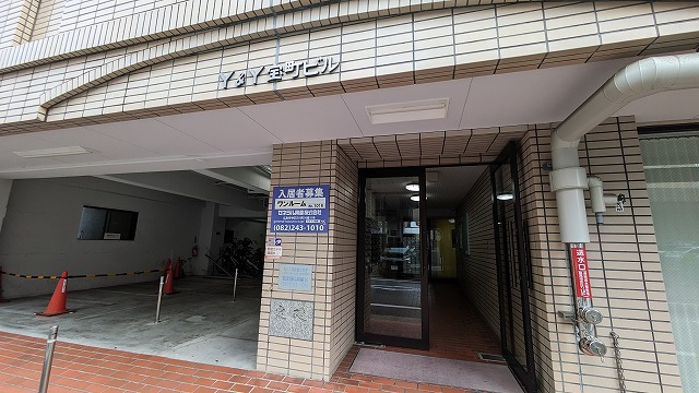 エントランス　エントランス