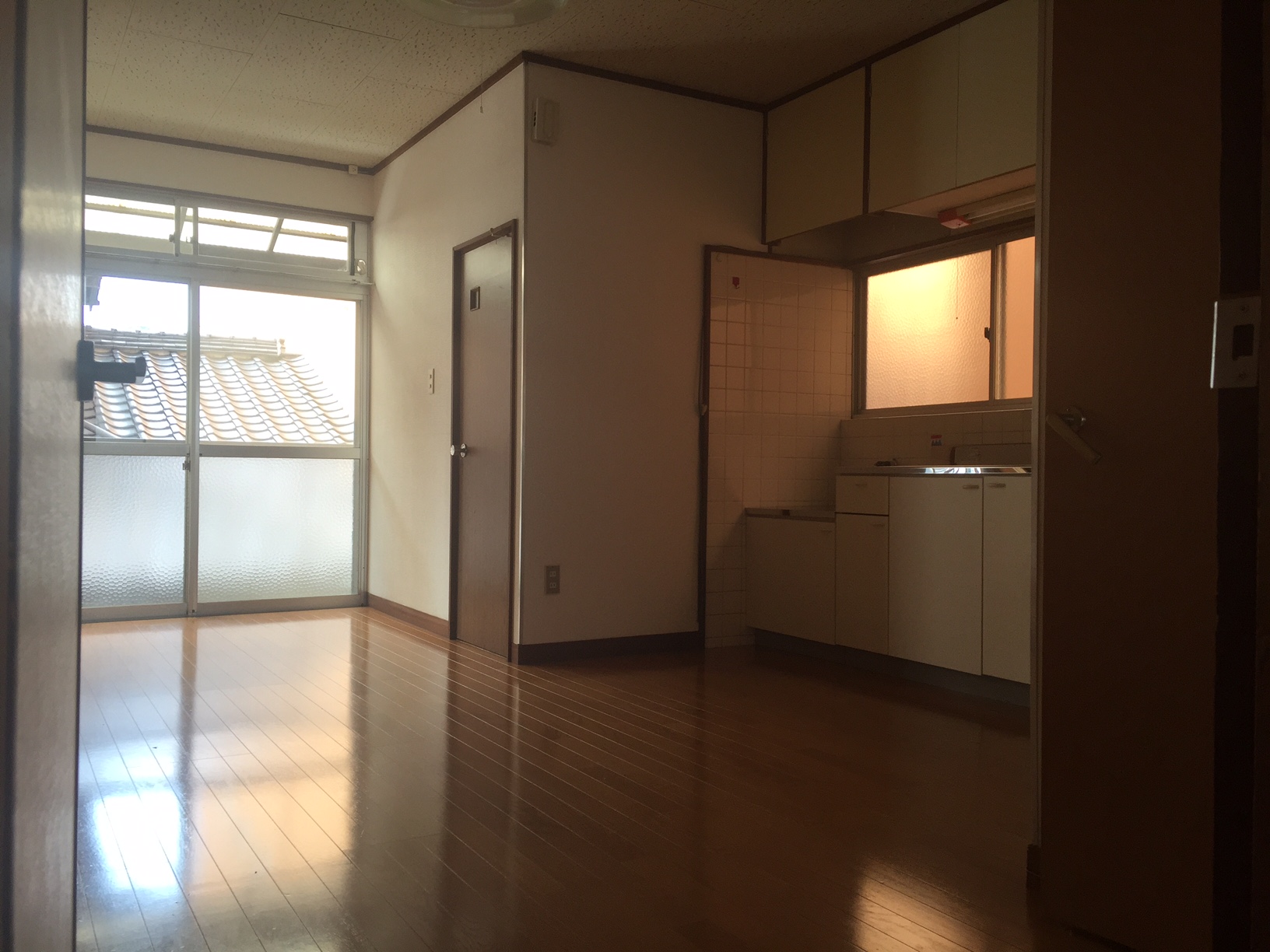 安芸郡府中町 2階建 築47年の居間写真