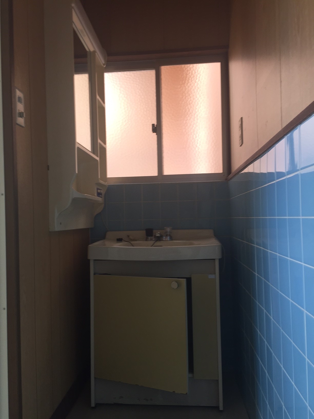 安芸郡府中町 2階建 築47年の内装写真