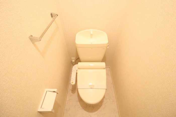 ＪＲ両毛線 前橋大島駅 徒歩21分 2階建 築11年のトイレ写真