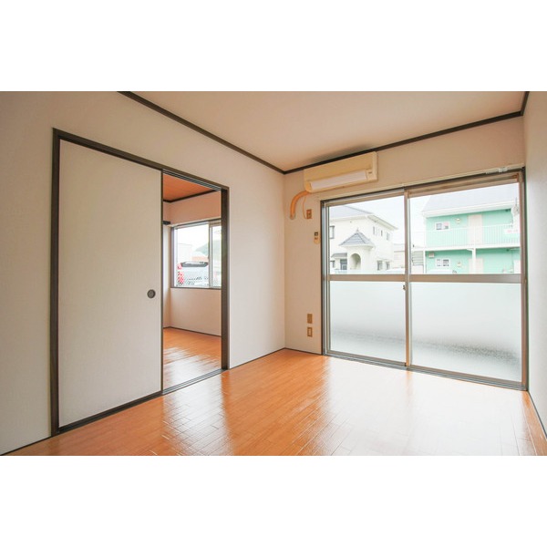 居室・リビング　下の階のお部屋で♪