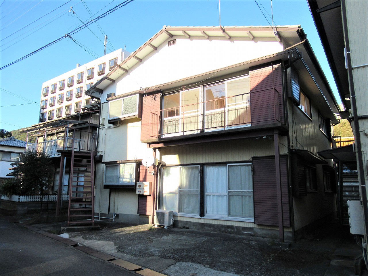 山田アパートの建物外観