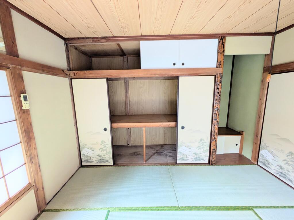 本町一戸建の内装写真