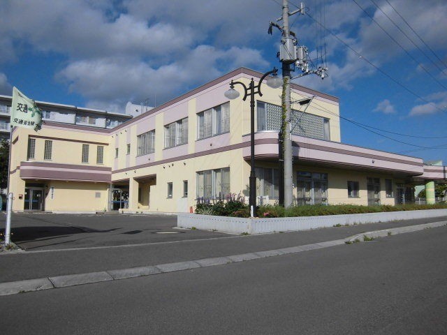 【函館市深堀町のアパートの幼稚園・保育園】