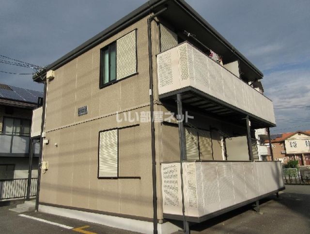 静岡県裾野市水窪（アパート）の賃貸物件の外観