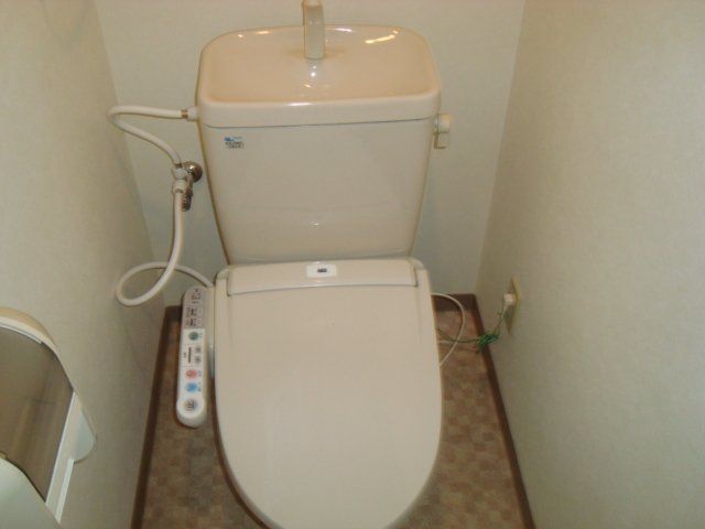 【名古屋市緑区姥子山のアパートのトイレ】